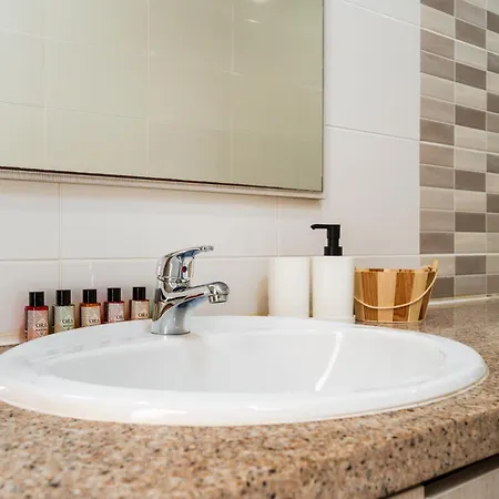 Sunnyvillas 1 Bedroom * פרוטאראס