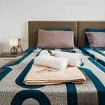 Sunnyvillas 1 Bedroom דירה *